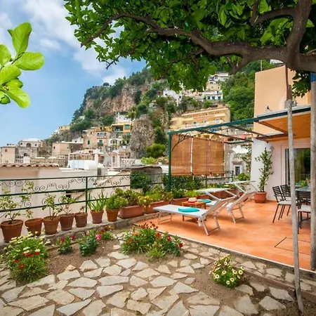 Holiday home Il Giardino Dei Limoni